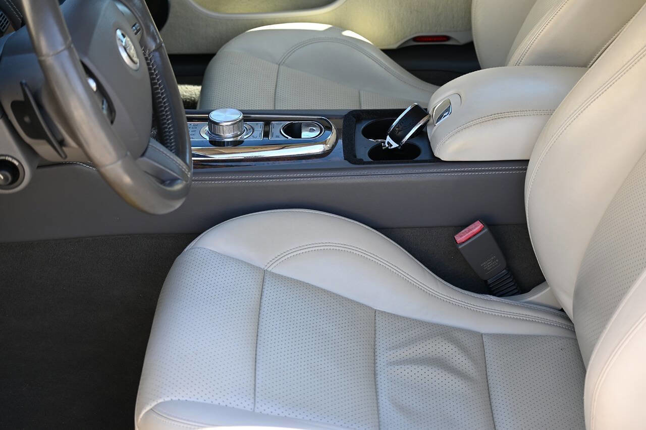 Used 2010 Jaguar XK Convertible image 14