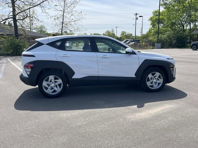 Certified 2025 Hyundai Kona SE image 4