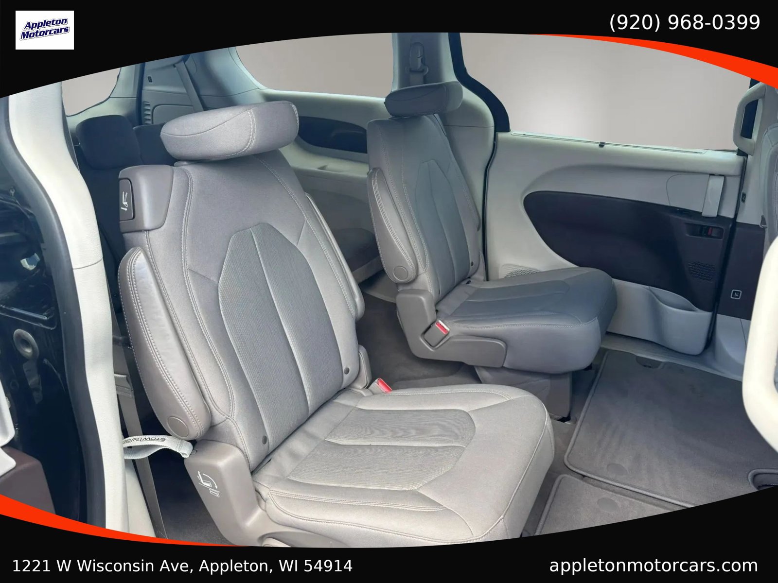 Used 2018 Chrysler Pacifica Touring Plus FWD image 32