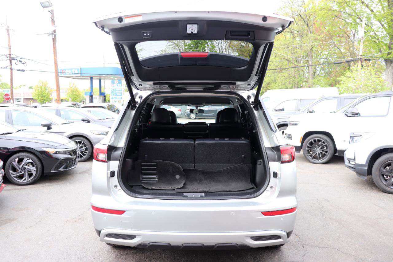 Used 2024 Mitsubishi Outlander AWD image 56