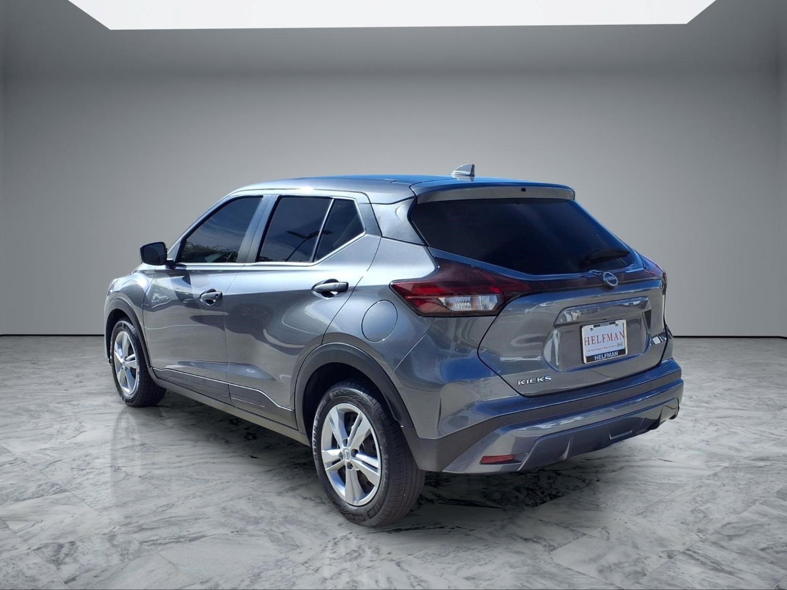 Used 2023 Nissan Kicks S FWD image 5