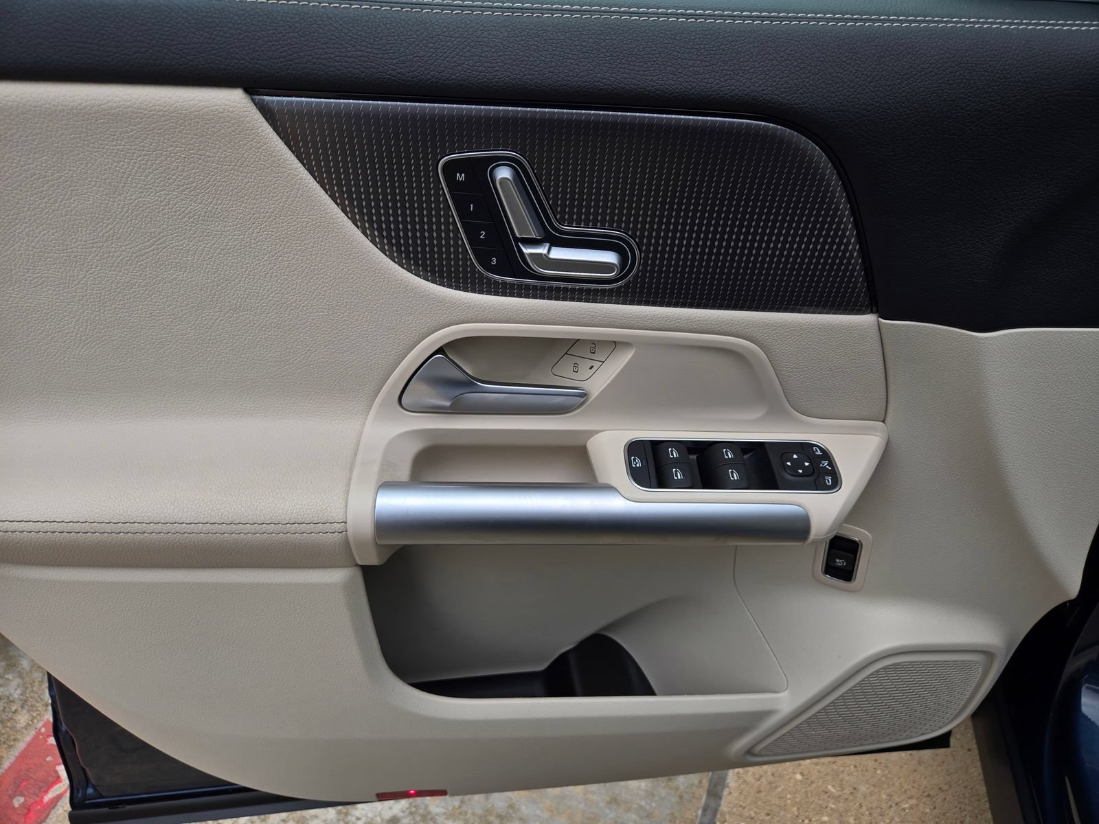 Used 2023 Mercedes-Benz GLA 250 image 30