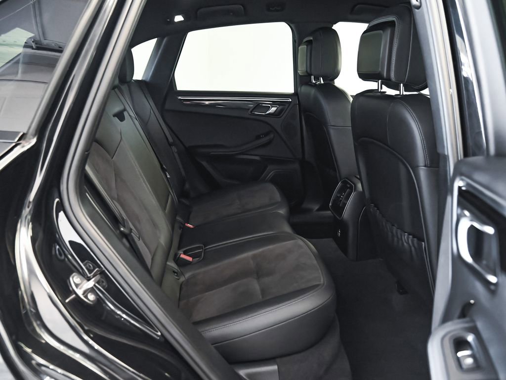 Used 2021 Porsche Macan S AWD/4WD image 36