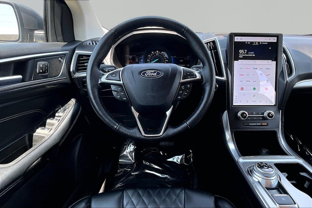 Certified 2024 Ford Edge Titanium AWD/4WD image 5