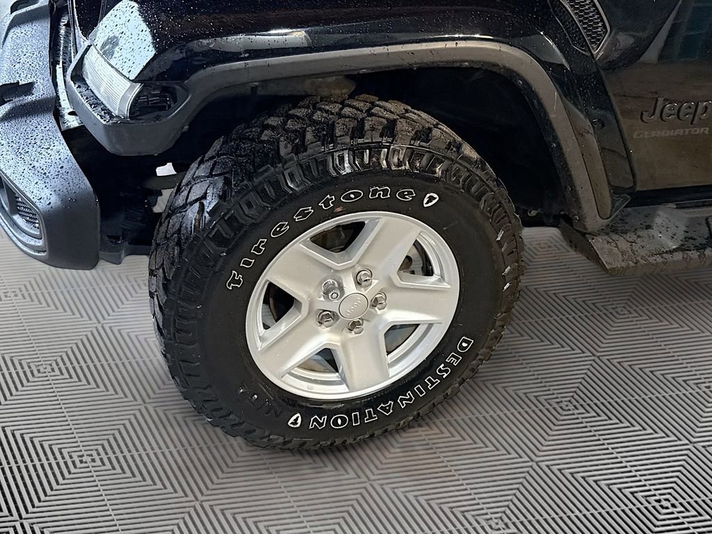 Used 2022 Jeep Gladiator Sport image 33