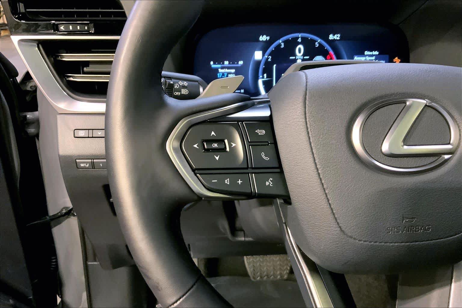 Used 2024 Lexus GX 550 w/ Cold Area Package AWD/4WD image 24