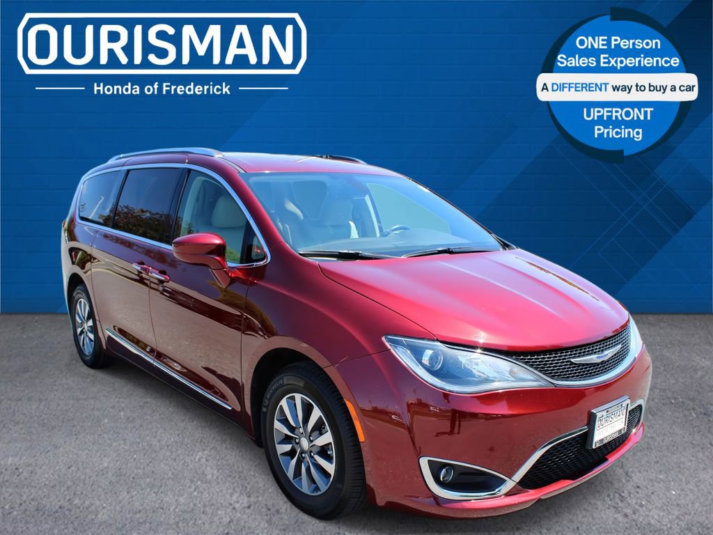 Used 2020 Chrysler Pacifica Touring-L Plus FWD image 1