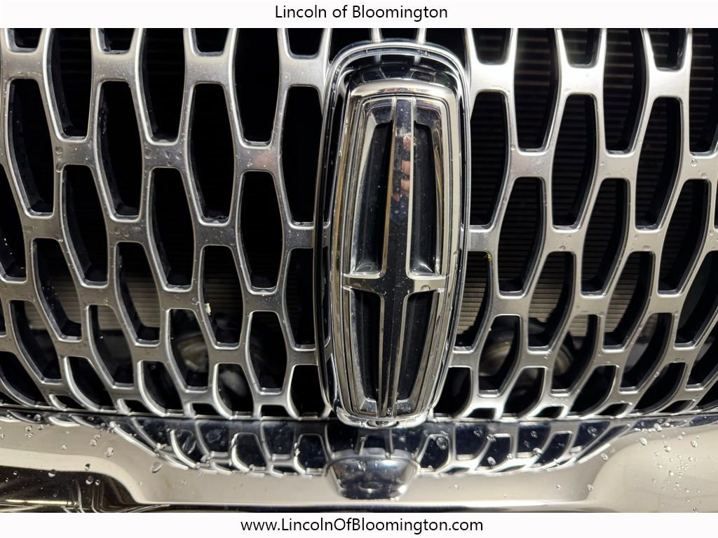Used 2022 Lincoln Nautilus Black Label w/ Class II Trailer Tow Package AWD/4WD image 12