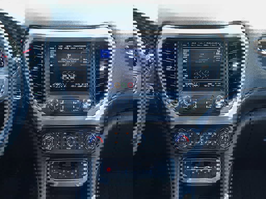 Used 2023 GMC Acadia AT4 w/ Technology Package image 12