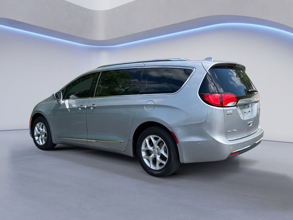 Used 2019 Chrysler Pacifica Touring-L w/ Advanced Safetytec Group FWD image 3