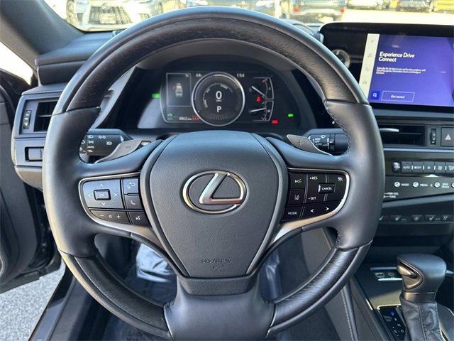Certified 2025 Lexus ES 300h Ultra Luxury image 28