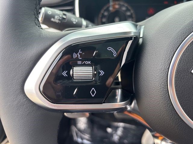 New 2024 Jaguar XF R-Dynamic SE AWD/4WD image 27