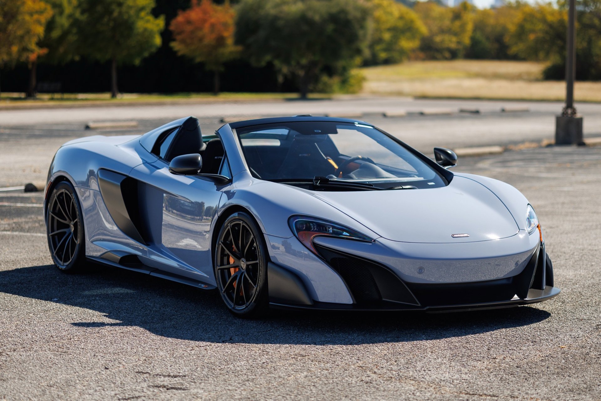 Used 2016 McLaren 675LT Spider image 7