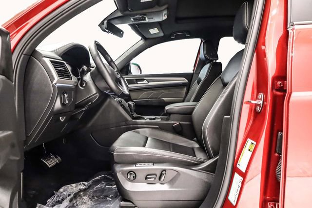 Used 2023 Volkswagen Atlas Cross Sport SEL R-Line image 13