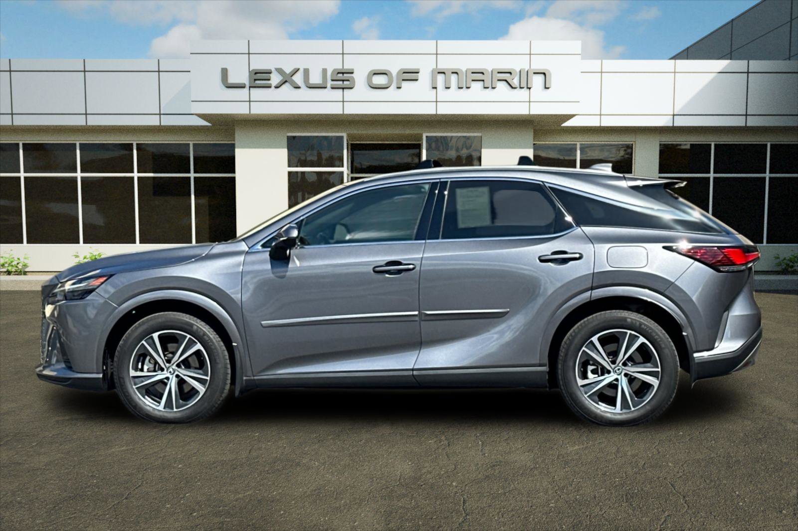 Used 2023 Lexus RX 350h image 2