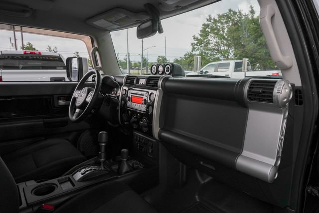Used 2014 Toyota FJ Cruiser 4WD w/ Upgrade Package image 31