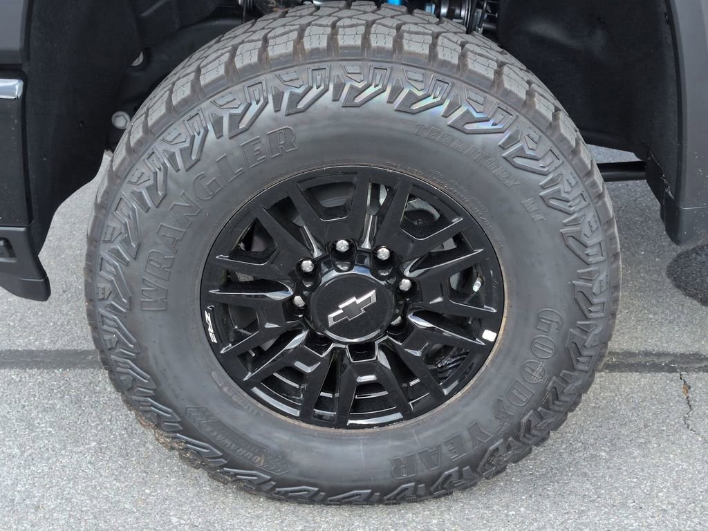 New 2026 Chevrolet Silverado 2500 ZR2 w/ LPO, Dark Essentials Package image 11