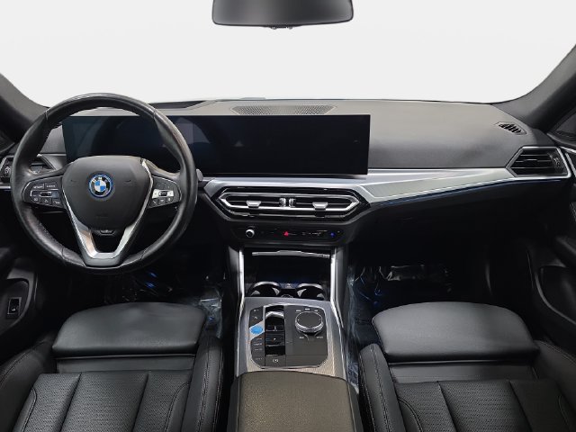 Certified 2024 BMW i4 eDrive40 w/ Premium Package RWD image 9