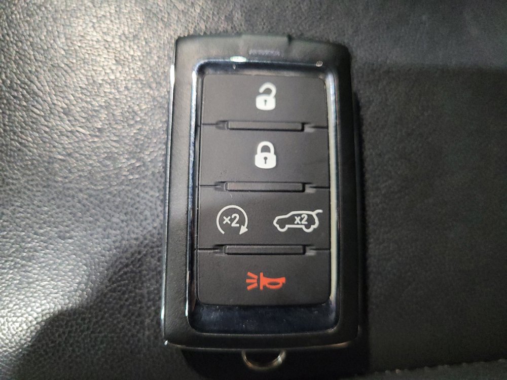 Used 2021 Jeep Grand Cherokee L Limited AWD/4WD image 32