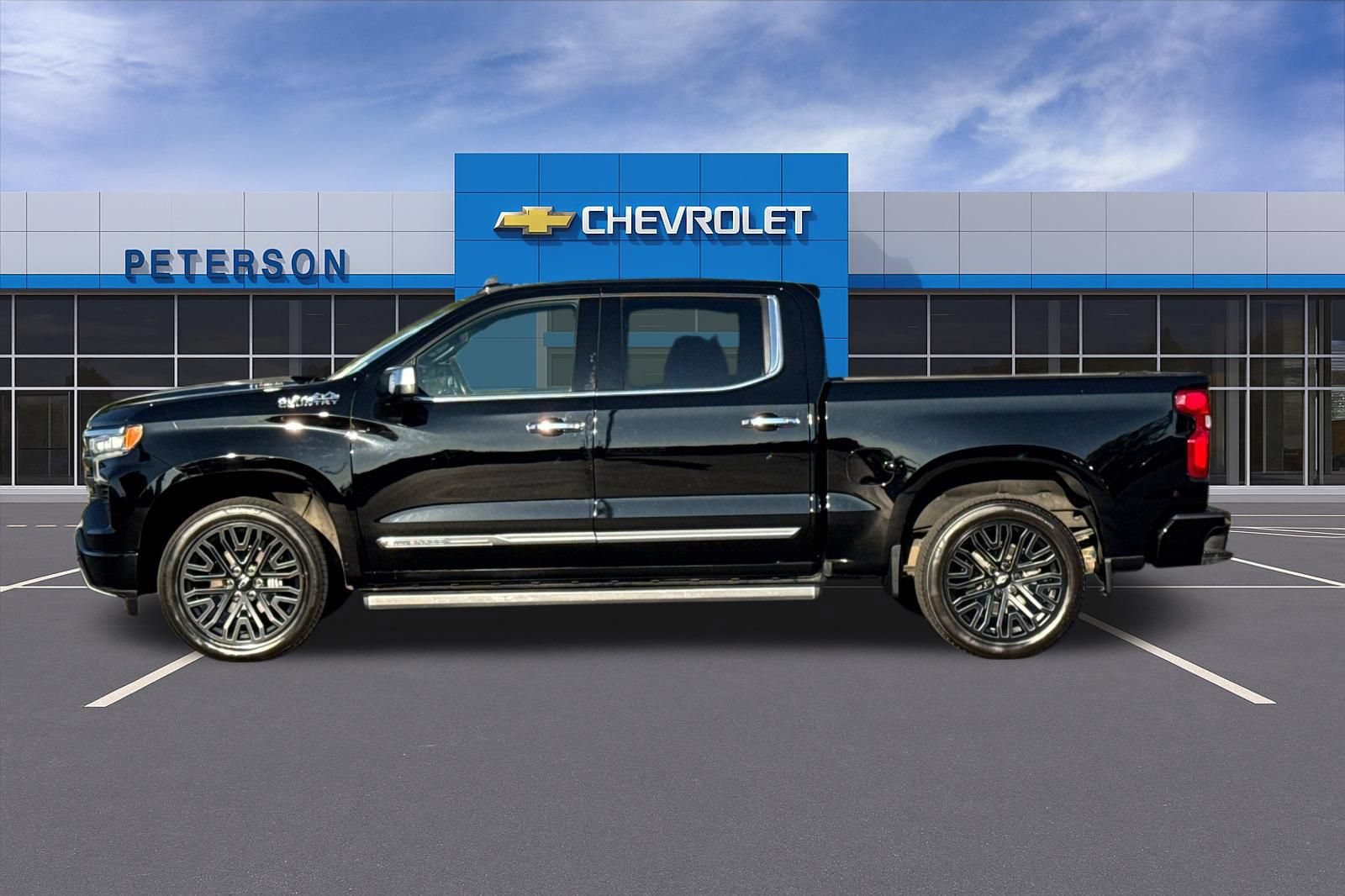 Certified 2024 Chevrolet Silverado 1500 High Country AWD/4WD image 7