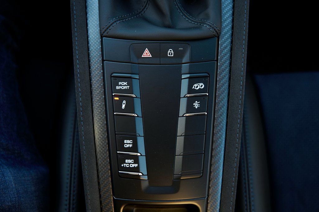 Used 2025 Porsche 718 Cayman GT4 RS w/ Weissach Package image 56