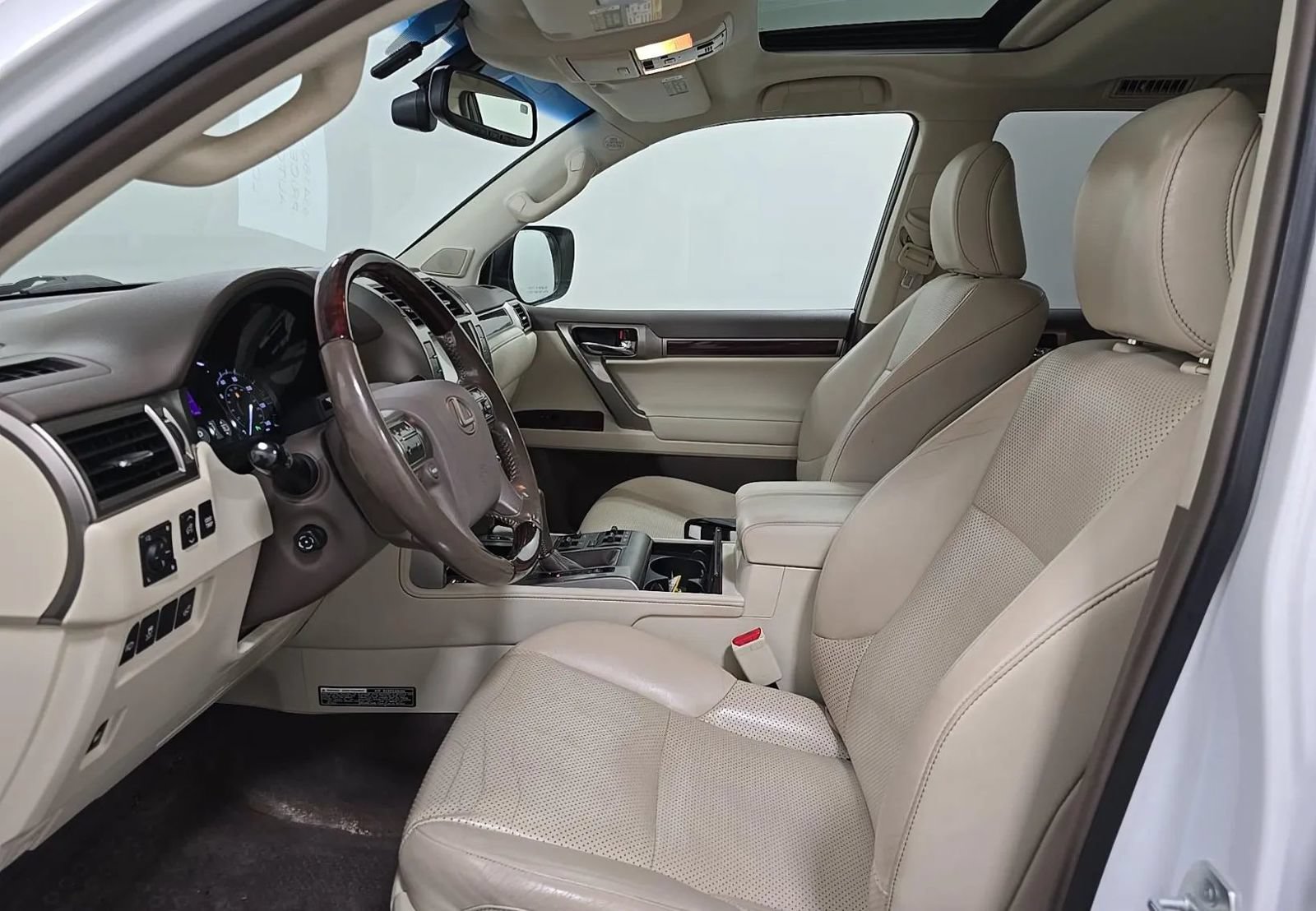 Used 2018 Lexus GX 460 Luxury AWD/4WD image 4