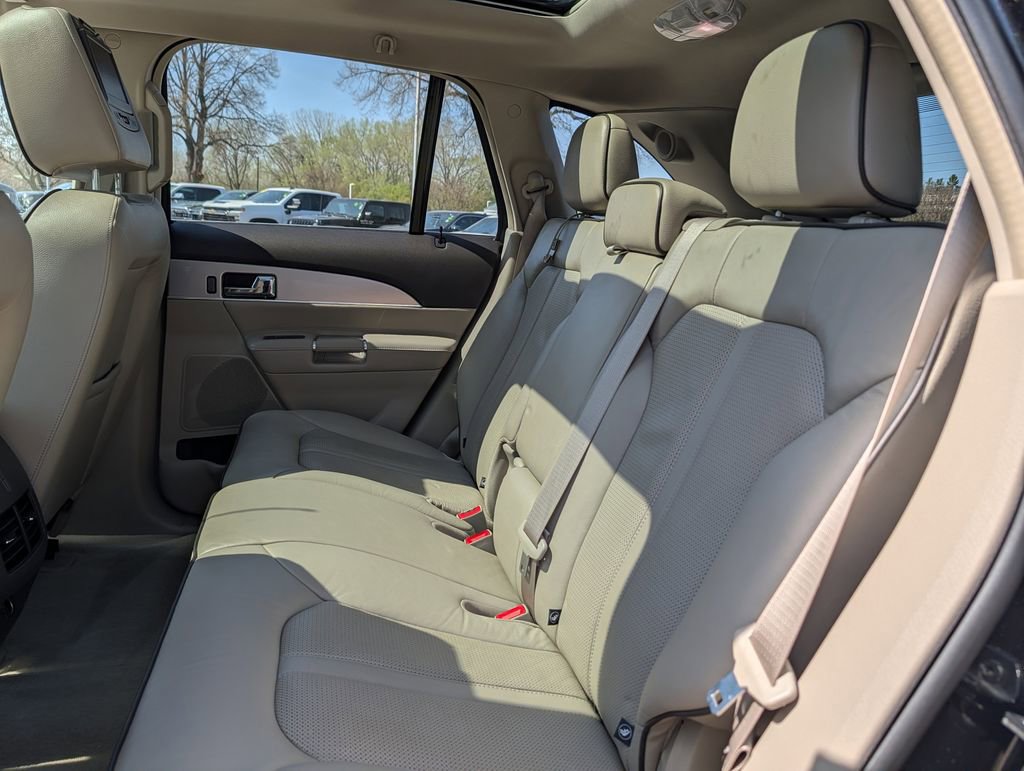 Used 2014 Lincoln MKX AWD w/ Equipment Group 102A image 29