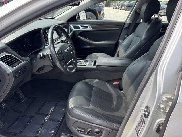 Used 2015 Hyundai Genesis 3.8 RWD image 13