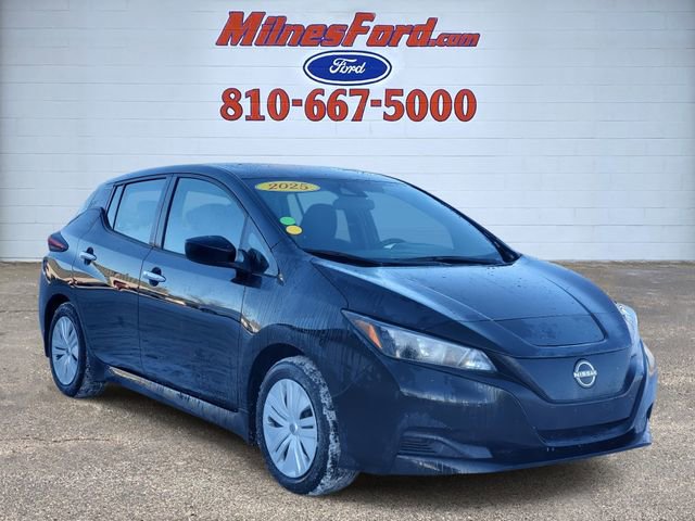 Used 2025 Nissan Leaf S image 2