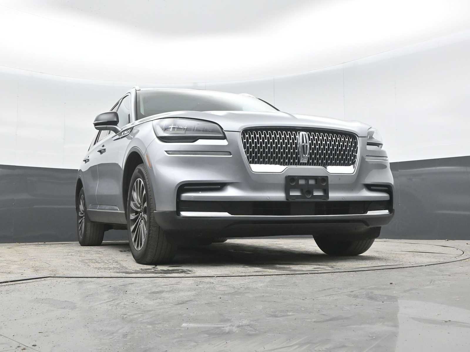 Used 2023 Lincoln Aviator AWD w/ Premium Package image 26