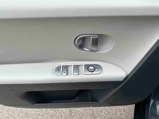 Used 2023 Hyundai Ioniq 5 SE image 18