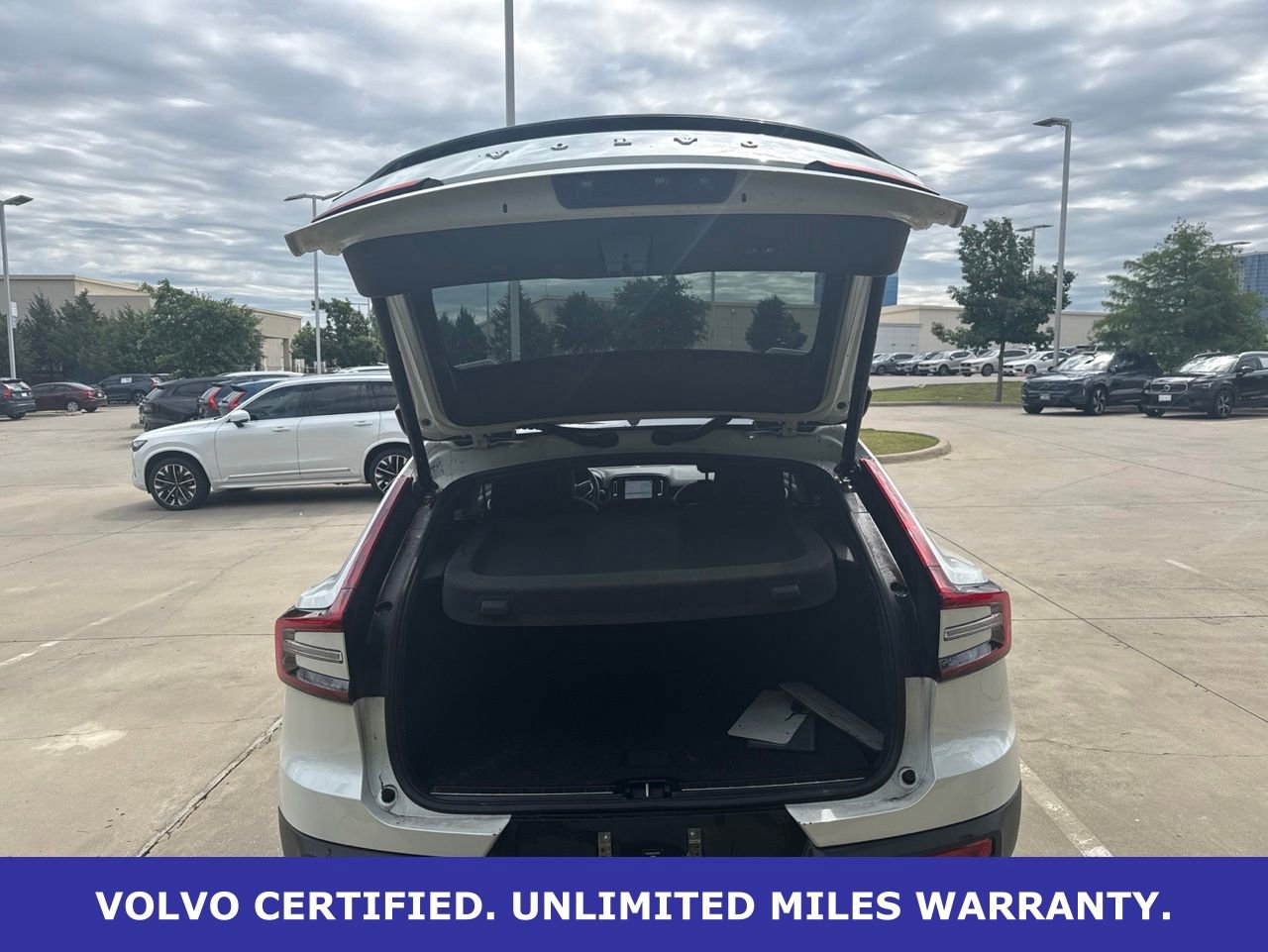Certified 2023 Volvo C40 Recharge Core AWD/4WD image 7