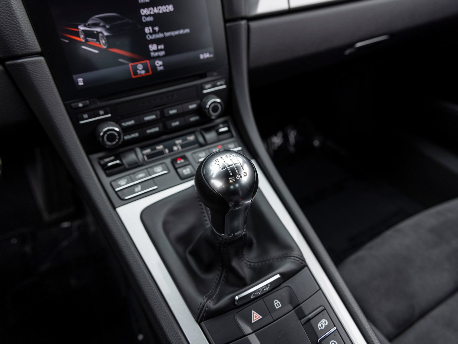 Certified 2020 Porsche 718 Cayman GT4 RWD image 49