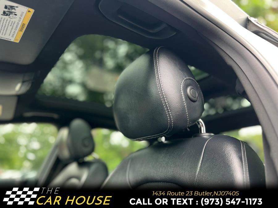 Used 2015 Mercedes-Benz C 300 Sport image 17