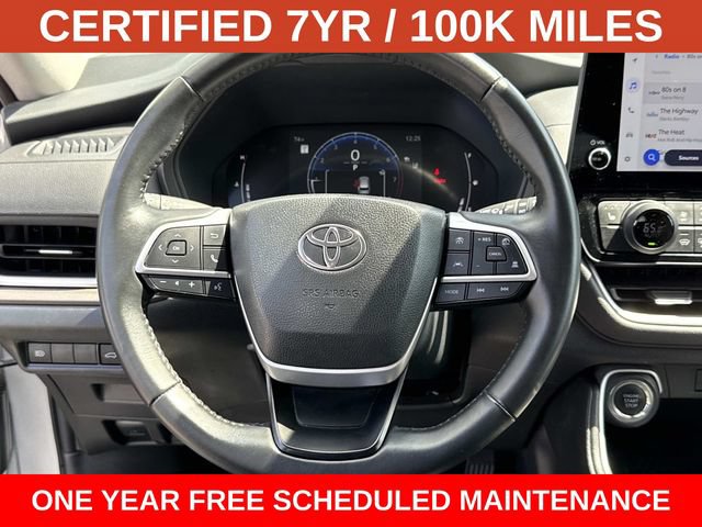 Used 2025 Toyota Grand Highlander AWD image 18