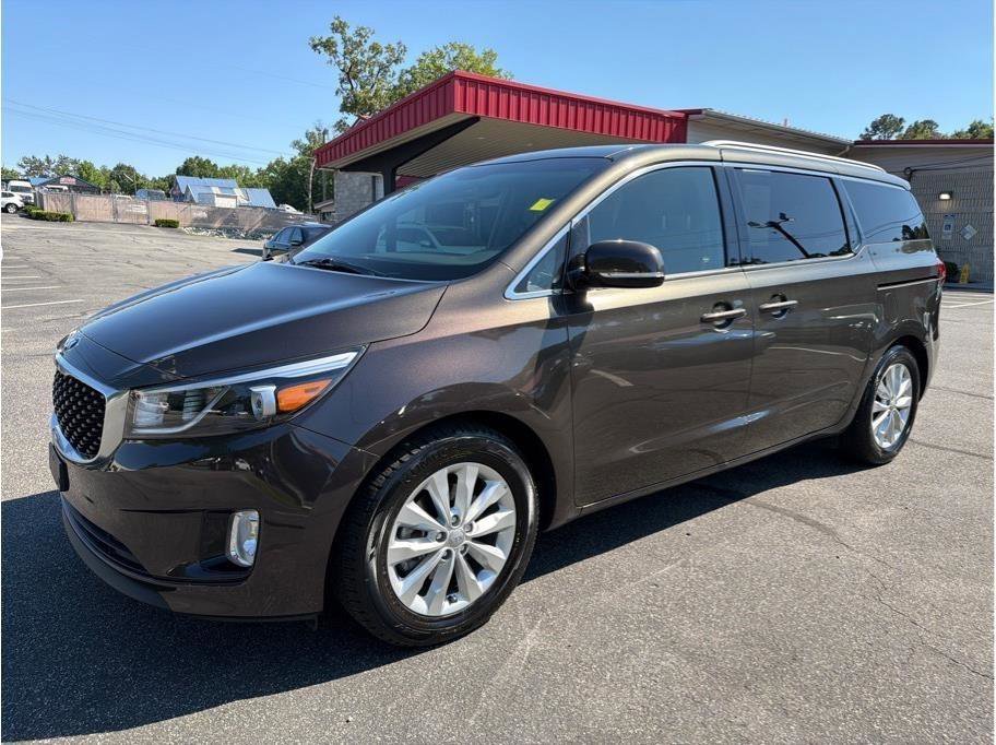 Used 2016 Kia Sedona EX FWD image 3