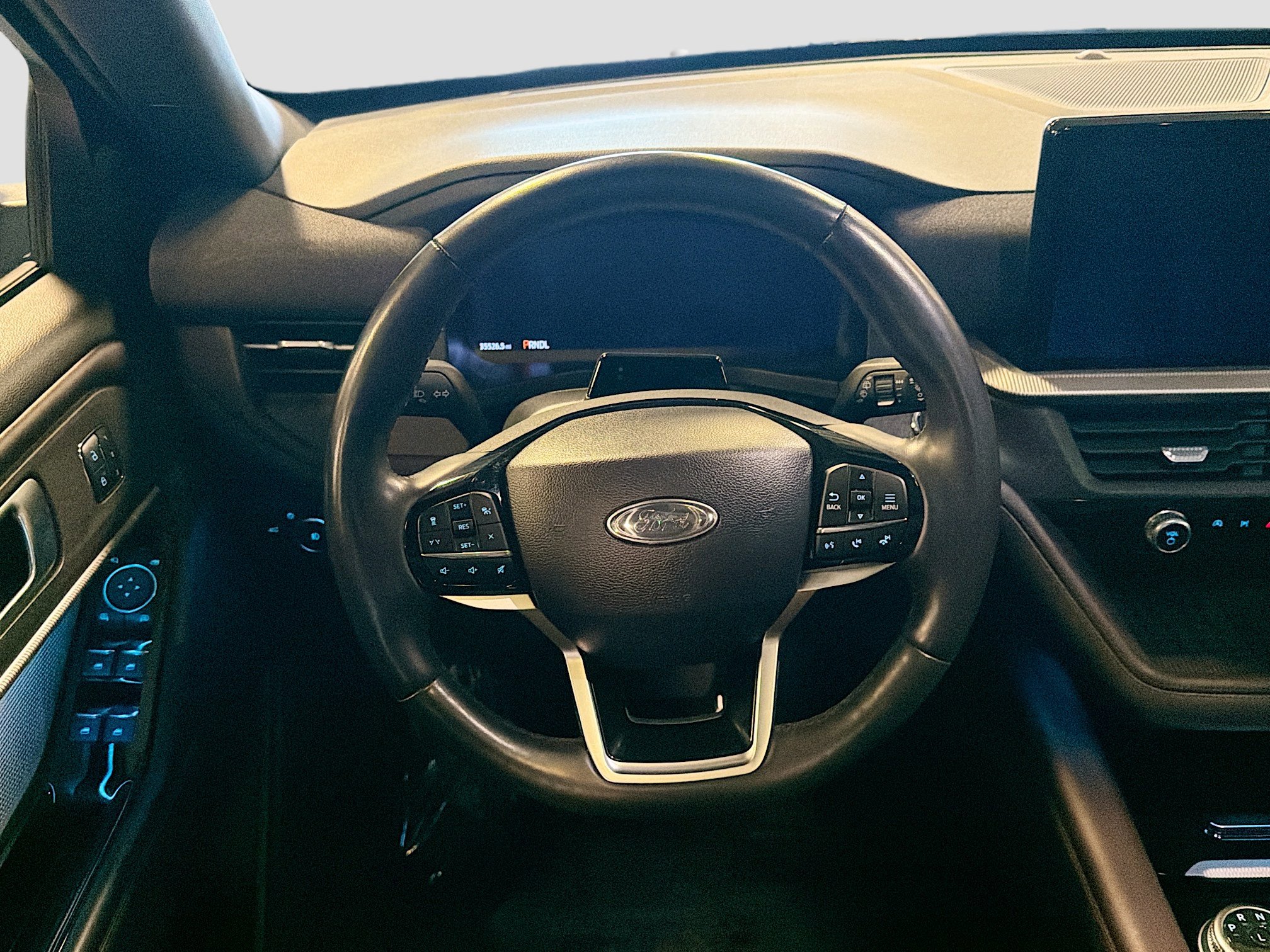 Used 2025 Ford Explorer Platinum w/ LUX Leather Package image 18