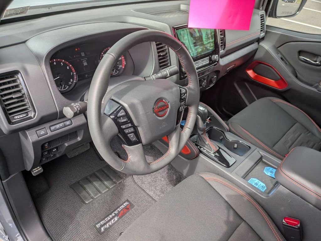 Used 2024 Nissan Frontier PRO-4X w/ Technology Package image 11