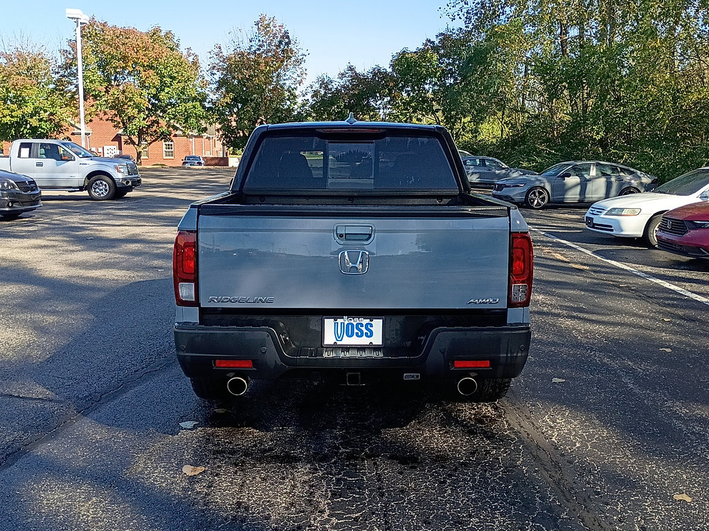 Used 2023 Honda Ridgeline Black Edition image 4