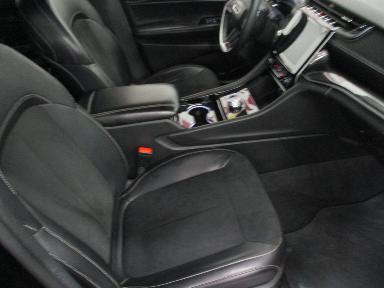 Used 2022 Jeep Grand Cherokee Altitude AWD/4WD image 12