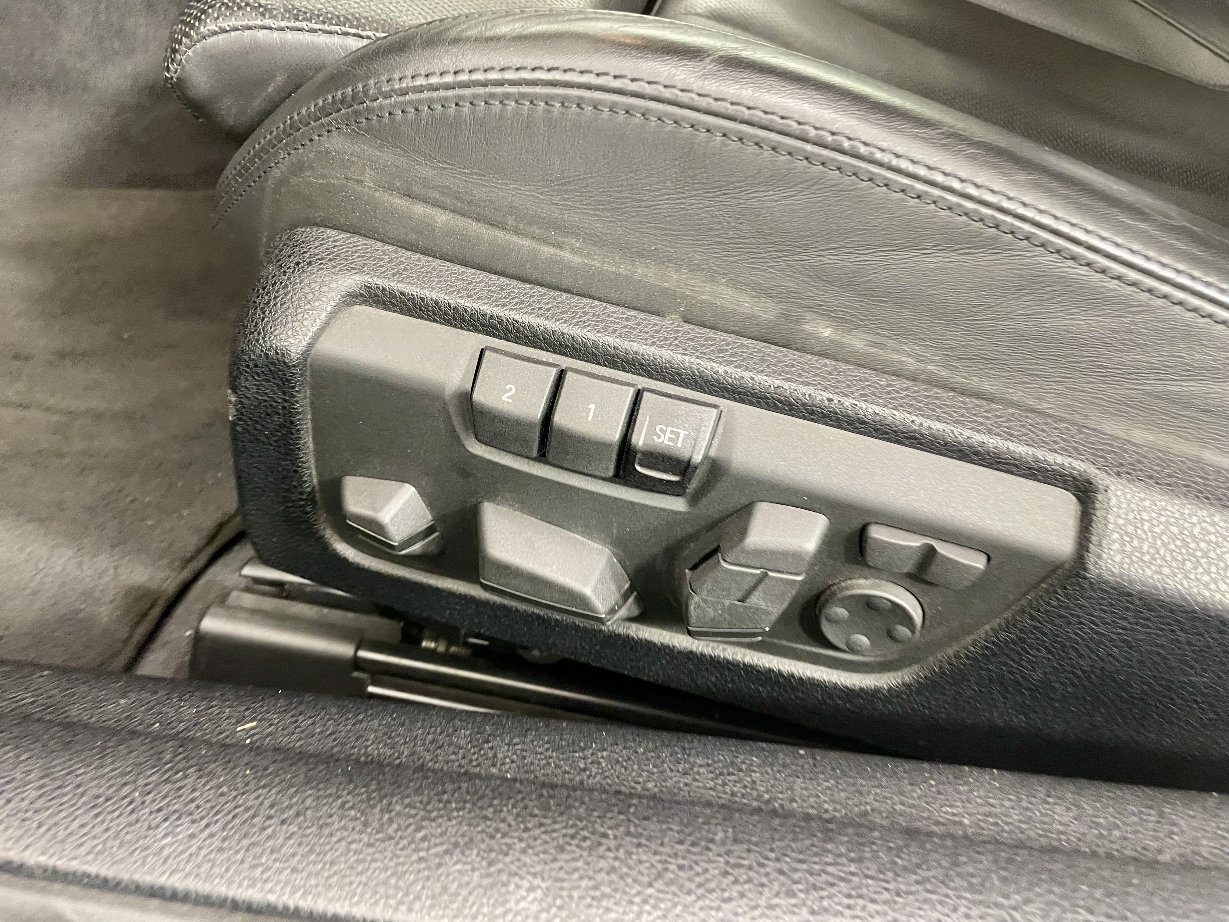 Used 2018 BMW 640i Convertible RWD image 13