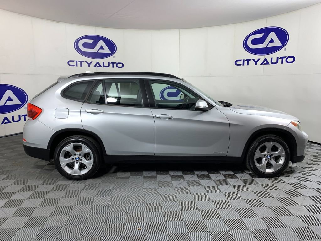 Used 2013 BMW X1 sDrive28i RWD image 2