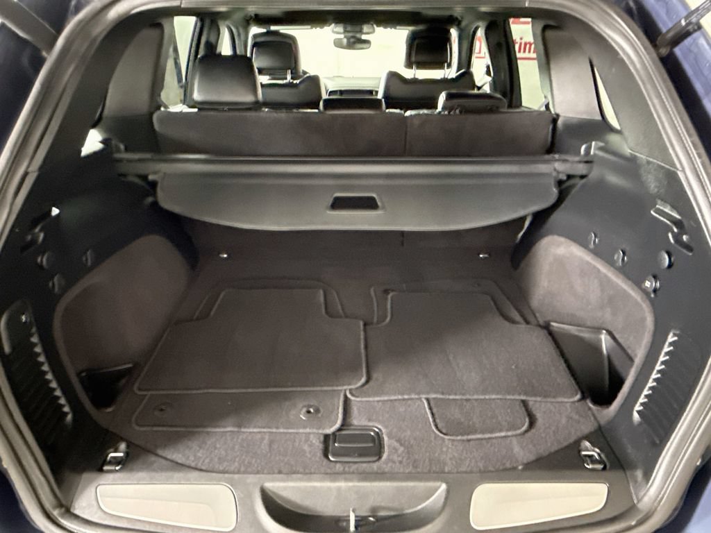 Used 2019 Jeep Grand Cherokee Limited AWD/4WD image 32
