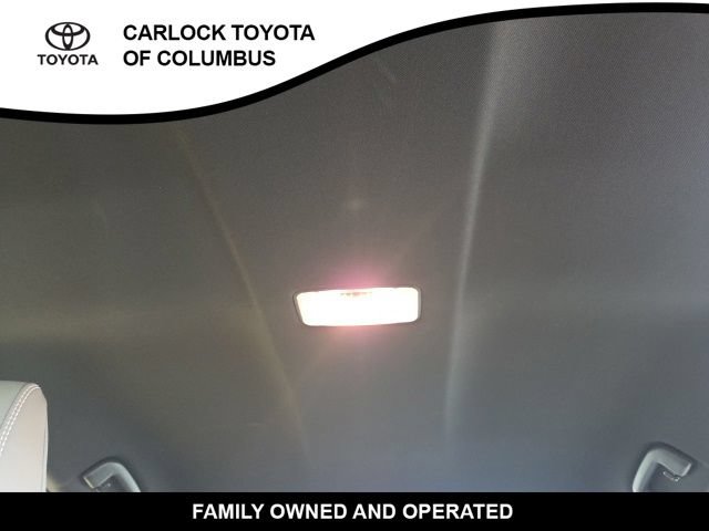 Used 2026 Toyota Camry SE w/ Convenience Package FWD image 14
