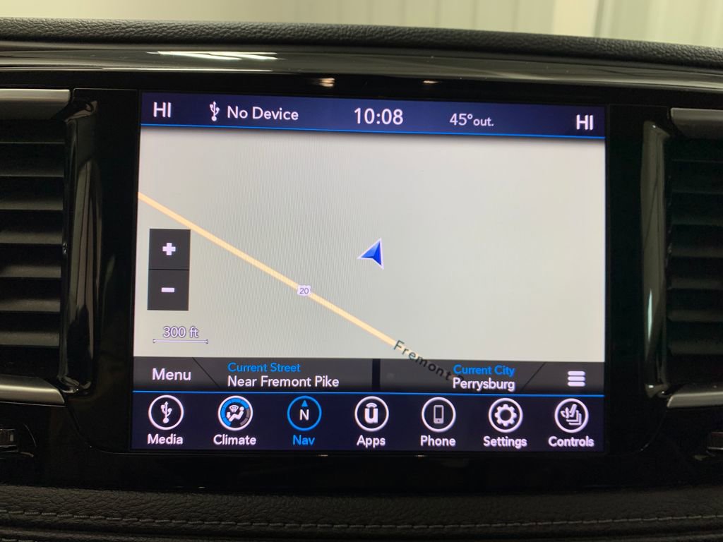 Used 2020 Chrysler Pacifica Limited image 7