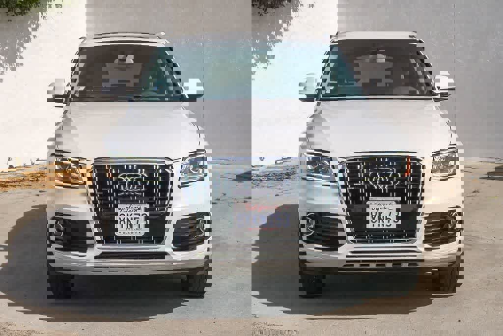 Used 2016 Audi Q5 2.0T Premium Plus w/ Technology Package image 2