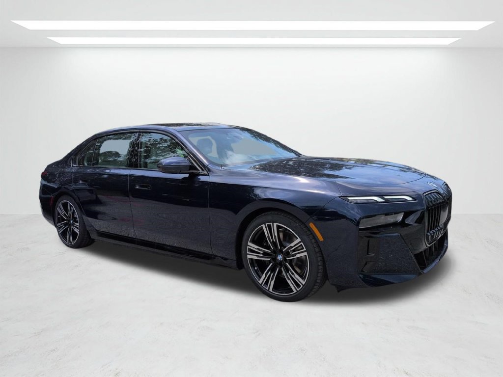 New 2026 BMW 750e xDrive AWD/4WD image 2
