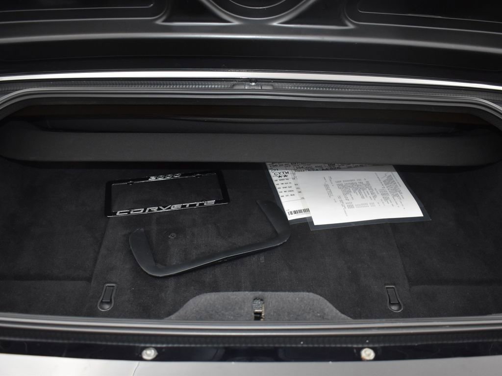 Used 2000 Chevrolet Corvette Base w/ Performance Handling Pkg image 16