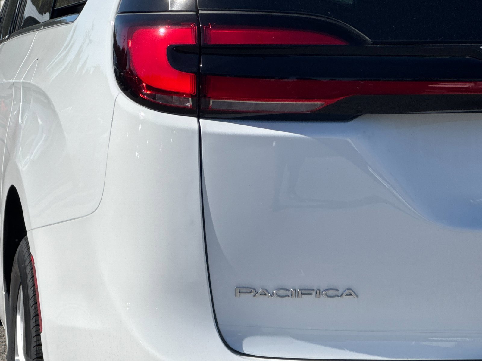 New 2026 Chrysler Pacifica Select image 27