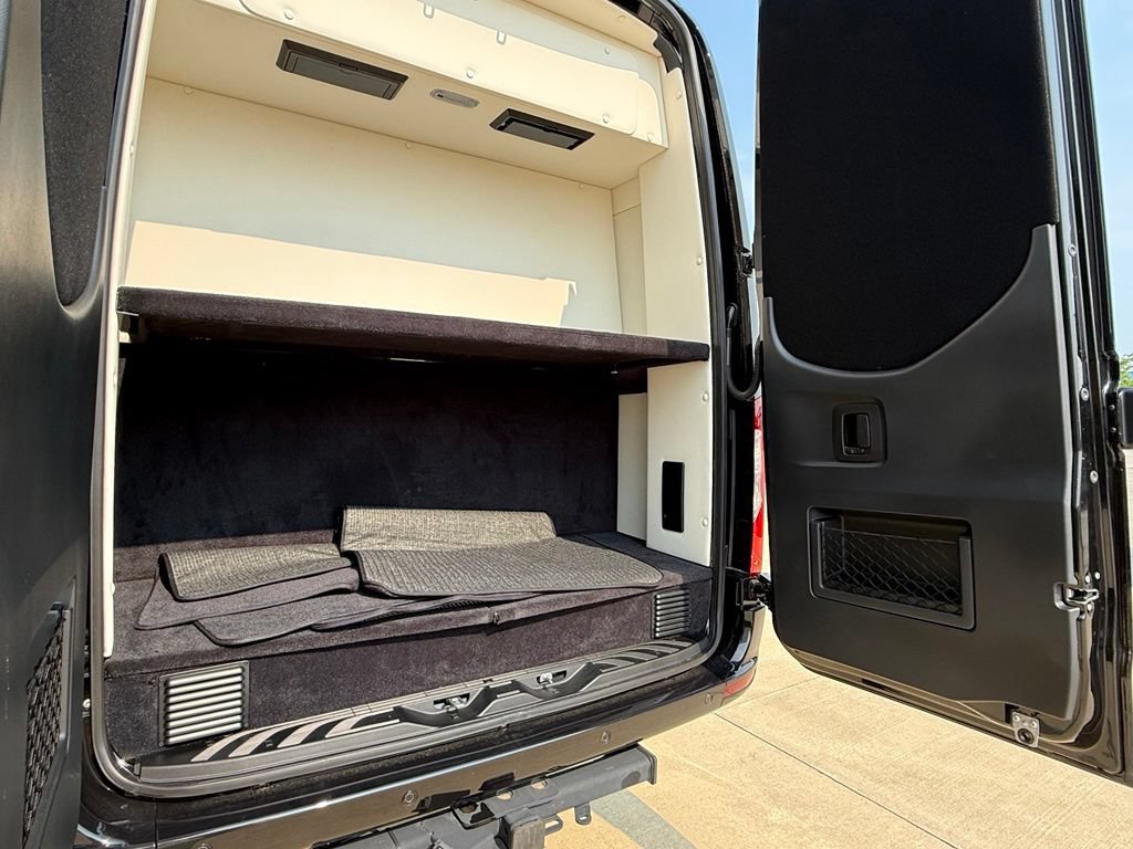 Used 2023 Mercedes-Benz Sprinter 3500 image 13